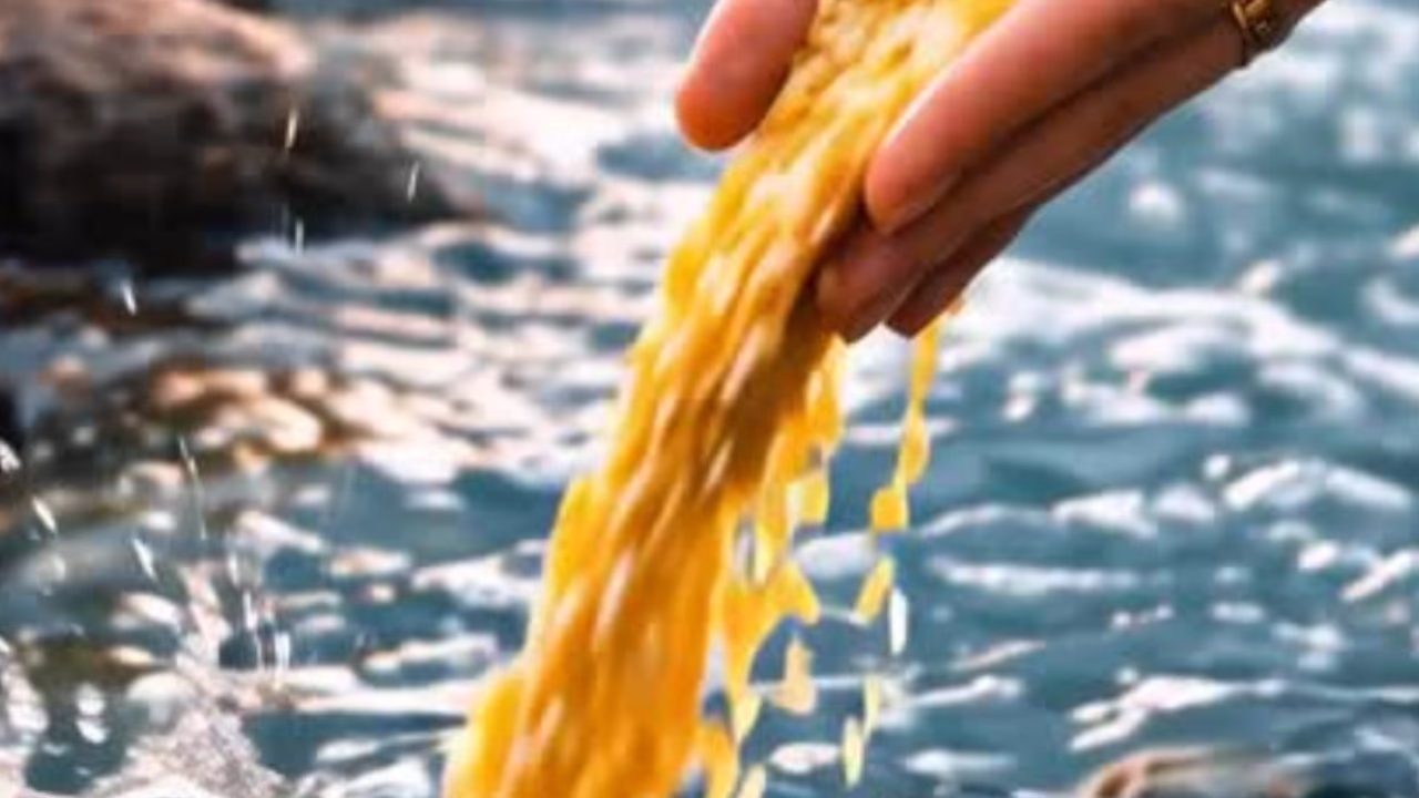 Friday Rice and Turmeric Remedy for Money Growth